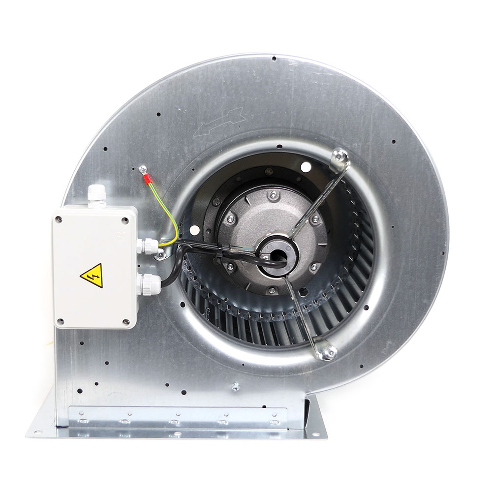 Radial fan, with housing